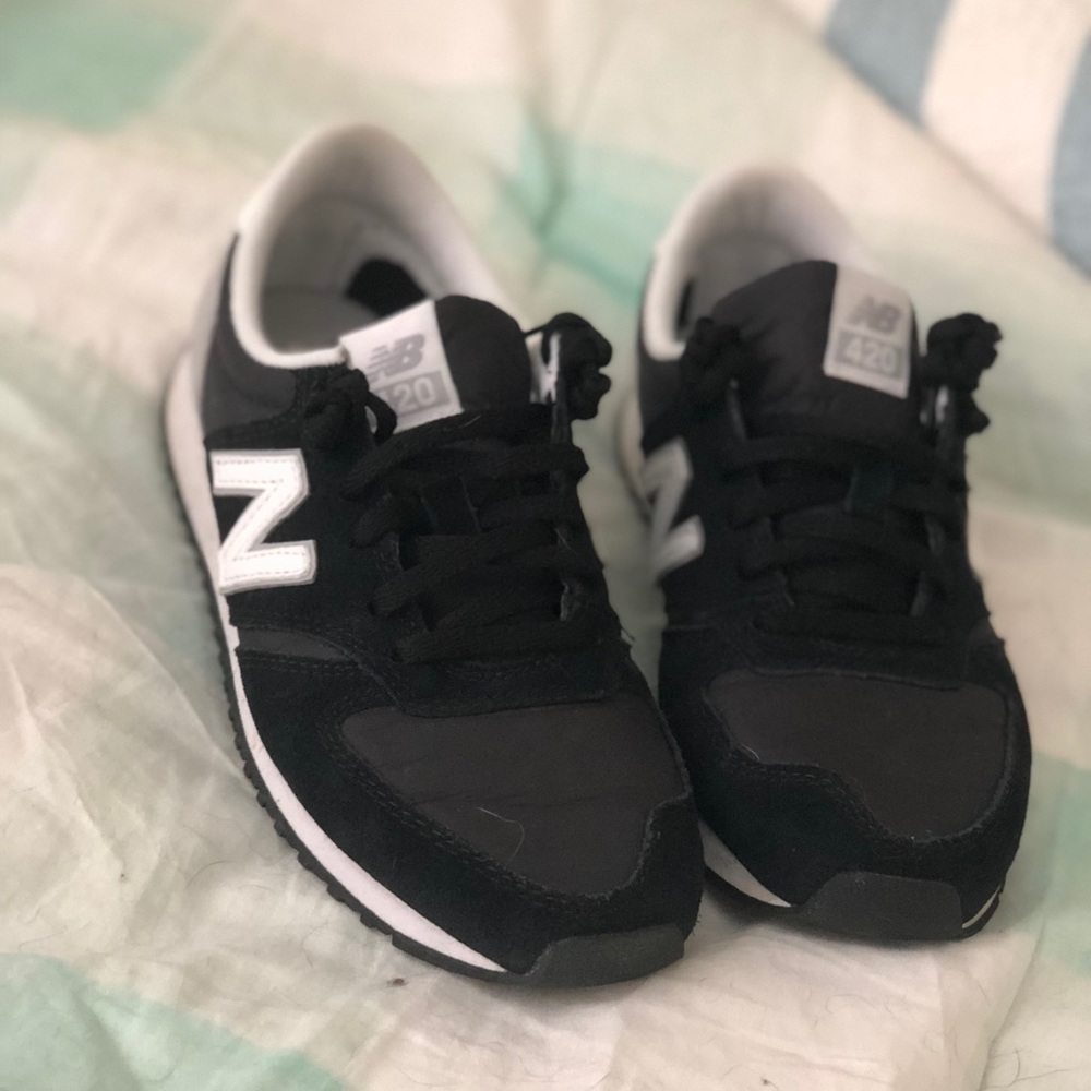 Women’s new balance 420 sneakers